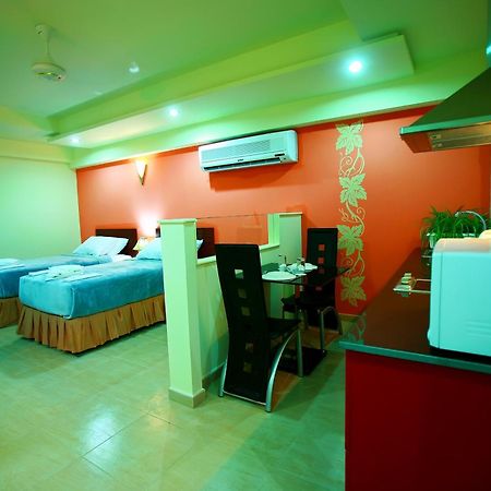 Johny International Hotel Mascate Exterior foto