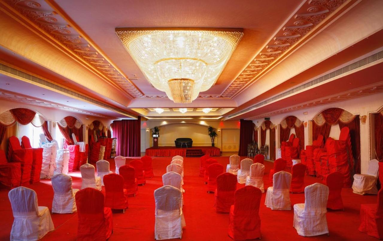 Johny International Hotel Mascate Exterior foto